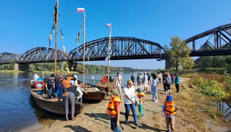 Widok na Toruń - rajd rowerowy, spływ i wycieczka