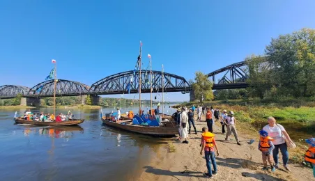 Widok na Toruń - rajd rowerowy, spływ i wycieczka