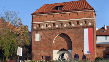 Brama Klasztorna w Toruniu
