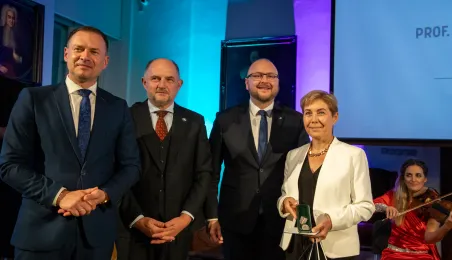 Wręczenie odznaczeń za zasługi dla turystyki - Magadlena Kachniewska