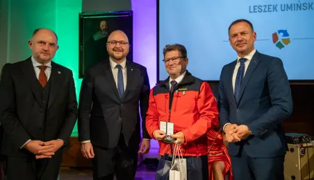 Wręczenie odznaczeń za zasługi dla turystyki - Leszek Umiński