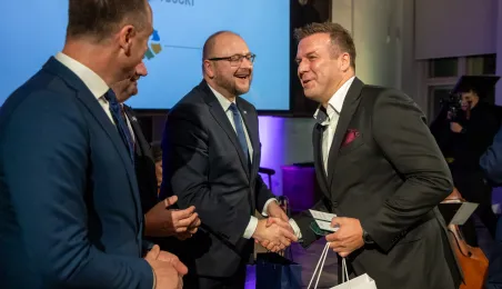 Wręczenie odznaczeń za zasługi dla turystyki - Łukasz Wysocki