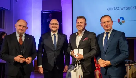 Wręczenie odznaczeń za zasługi dla turystyki - Łukasz Wysocki