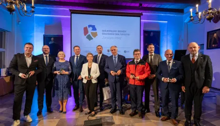 Wspólne zdjęcie odznaczonych