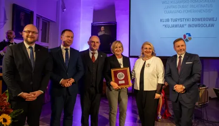 Wręczenie odznaczeń za zasługi dla turystyki - Klub Turystyki Rowerowej "Kujawiak"