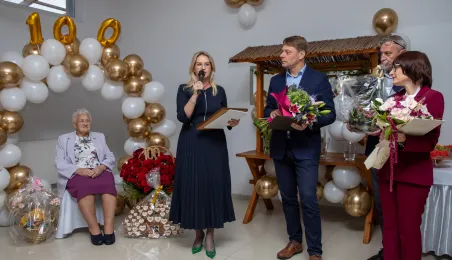 Wiceprezydent Torunia Adam Szponka i uczestnicy uroczystości