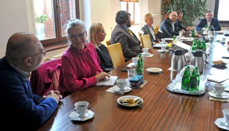 Spotkanie przedstawicieli toruńskiego samorządu z przewodniczącymi Rad Okręgów