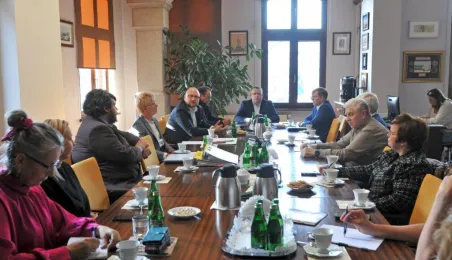 Spotkanie przedstawicieli toruńskiego samorządu z przewodniczącymi Rad Okręgów