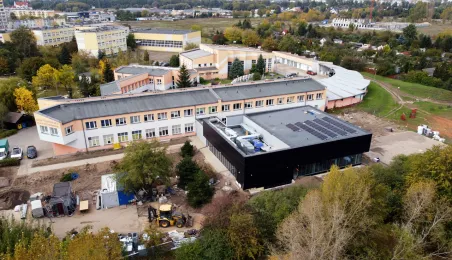 Basen rehabilitacyjny przy Zespole Szkół nr 19 na ukończeniu