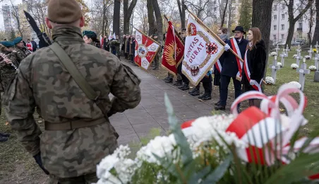 106. rocznica odzyskania niepodległości - złożenie kwiatów i msza św.