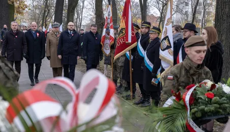 106. rocznica odzyskania niepodległości - złożenie kwiatów i msza św.