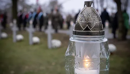 106. rocznica odzyskania niepodległości - złożenie kwiatów i msza św.