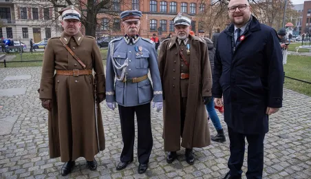 106. rocznica odzyskania niepodległości - złożenie kwiatów i msza św.