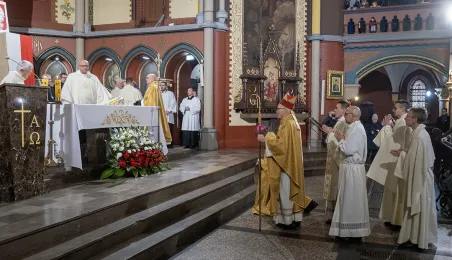 106. rocznica odzyskania niepodległości - złożenie kwiatów i msza św.