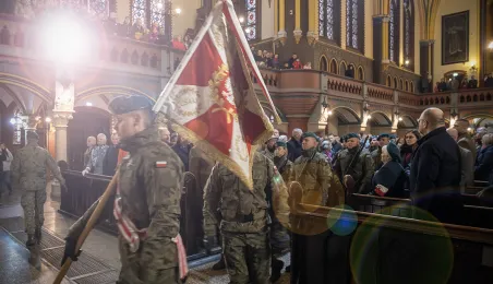 106. rocznica odzyskania niepodległości - złożenie kwiatów i msza św.