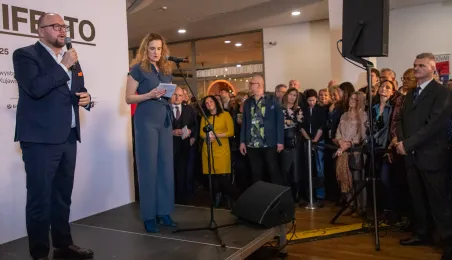 "Manifesto" - otwarcie wystawy Juliana Rosefelda w CSW