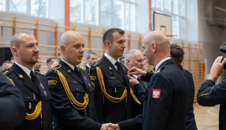 Gratulacje od komendanta miejskiego PSP w Toruniu bryg. Sławomira Grudzińskiego