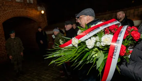 Wiązanki pamięci dla opozycji antykomunistycznej 