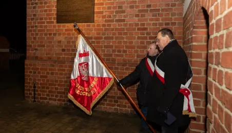 Wiązanki pamięci dla opozycji antykomunistycznej 