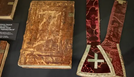 Oprawy gotyckie na wystawie 