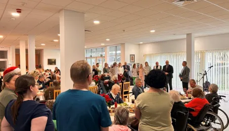 Świąteczne spotkanie z podopiecznymi DPS