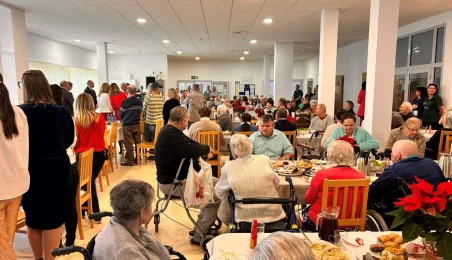 Świąteczne spotkanie z podopiecznymi DPS