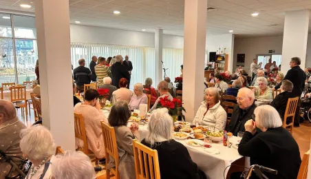 Świąteczne spotkanie z podopiecznymi DPS