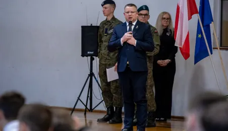 Otwarcie strzelnicy pneumatycznej w Zespole Szkół Samochodowych