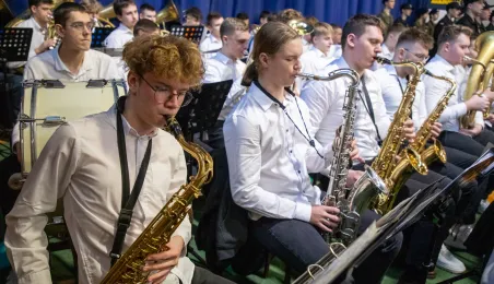 Otwarcie strzelnicy pneumatycznej w Zespole Szkół Samochodowych