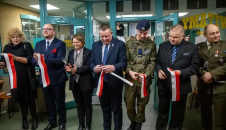 Otwarcie strzelnicy pneumatycznej w Zespole Szkół Samochodowych