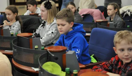 Uczniowie SP 24 w Urzędzie Miasta Torunia