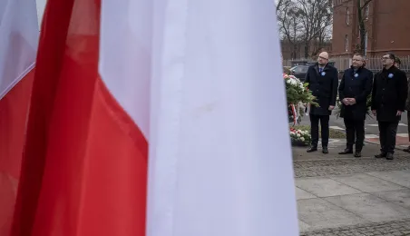 105. rocznica powrotu Torunia do wolnej Polski - złożenie kwiatów