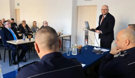 Odprawa roczna Komendy Miejskiej Policji w Toruniu 2025