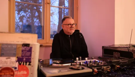 Muzyczna podróż z Hirkiem Wroną