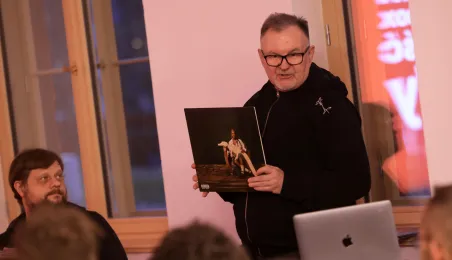 Muzyczna podróż z Hirkiem Wroną