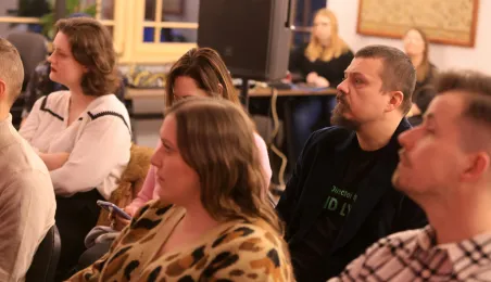 Muzyczna podróż z Hirkiem Wroną