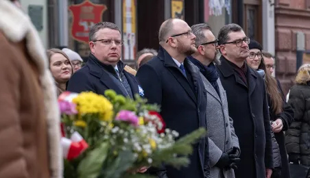 Kwiaty w 552. rocznicę urodzin Kopernika