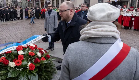 Kwiaty w 552. rocznicę urodzin Kopernika