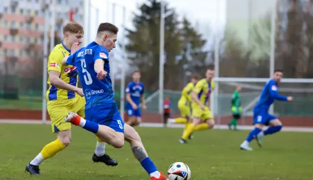 Inauguracja rundy wiosennej III ligi piłki nożnej - ZKS Elana 1968 vs. Flota Świnoujście