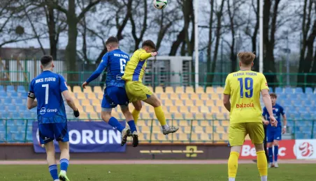 Inauguracja rundy wiosennej III ligi piłki nożnej - ZKS Elana 1968 vs. Flota Świnoujście