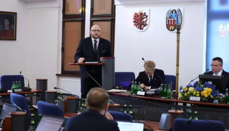 Nadzwyczajna sesja Rady Miasta i poprzedzający ją briefing prasowy