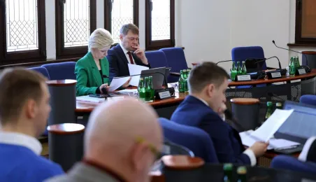 Nadzwyczajna sesja Rady Miasta i poprzedzający ją briefing prasowy