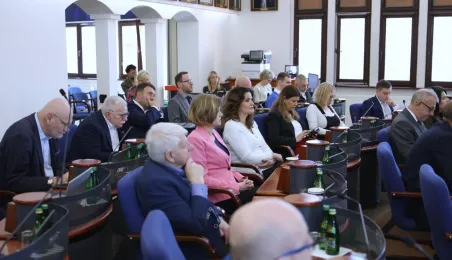 Nadzwyczajna sesja Rady Miasta i poprzedzający ją briefing prasowy