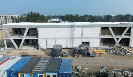 Budowa szkoły podstawowej przy ul. Grasera - stan prac na 12.03.2025 r.