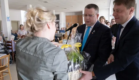 Wielkanocne śniadanie w DPS im. Leona Szumana