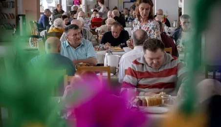 Wielkanocne śniadanie w DPS im. Leona Szumana