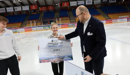 Pokazy łyżwiarzy figurowych MKS Axel