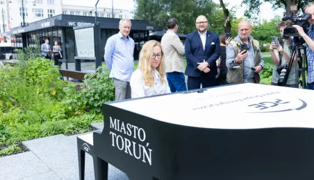 Mamy plenerowy fortepian w Toruniu