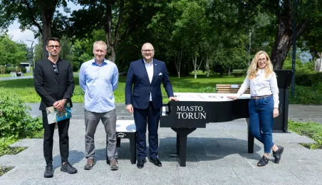 Mamy plenerowy fortepian w Toruniu