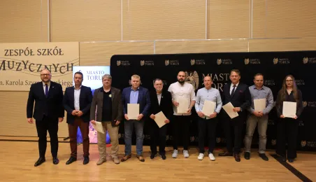 Wręczenie nagród i wyróżnień sportowych zawodniczkom, zawodnikom i trenerom za wysokie wyniki sportowe osiągnięte w 2024 roku.